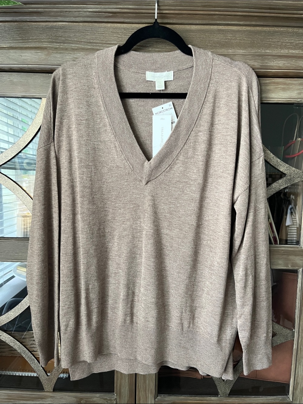 NWT!! Thread & Supply Women's V-Neck Sweater in Taupe